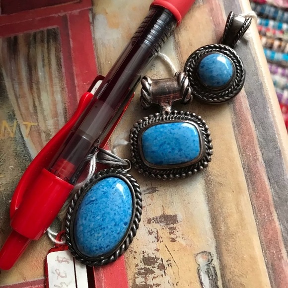 Three pendants - Picture 3 of 3